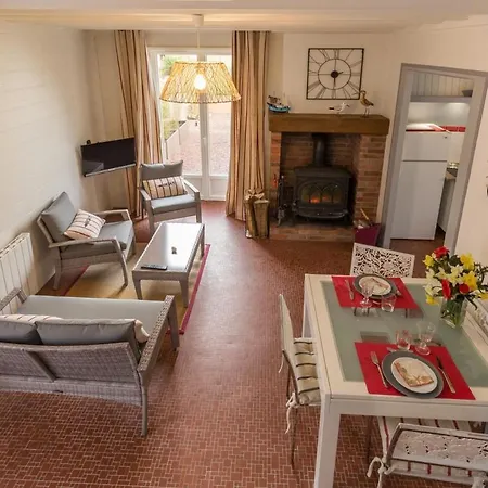 G83 Tatil Evi Jullouville-les-Pins